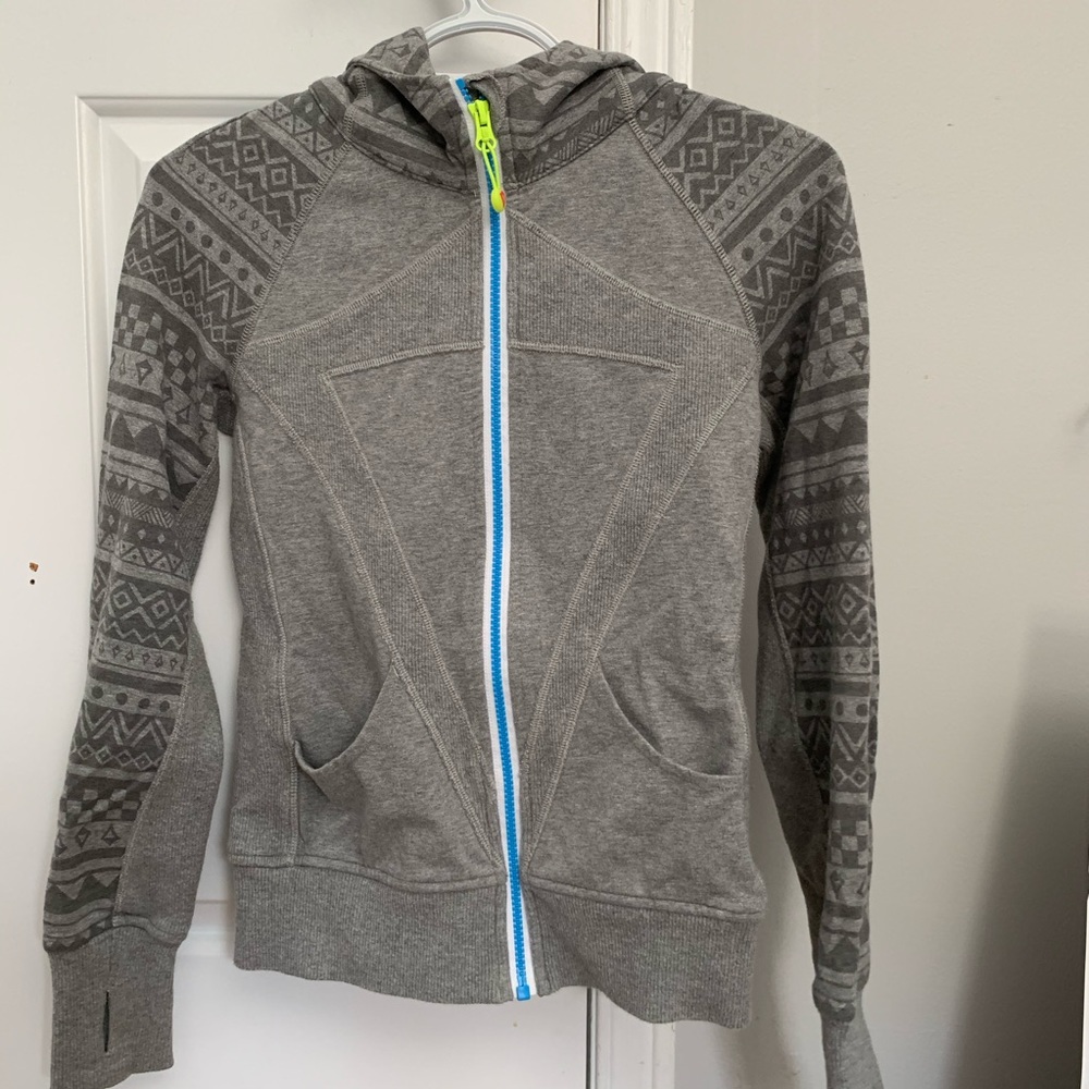 iviva zip up hoodie